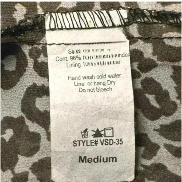 NWT- Vintage Havana Women's Medium Leopard Print Sequin Blouse - Picture 5 of 6